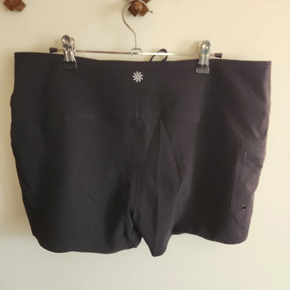 Athleta Swim Board Shorts Trunks Lace-Up Waist Black Zip Pockets Xl 14